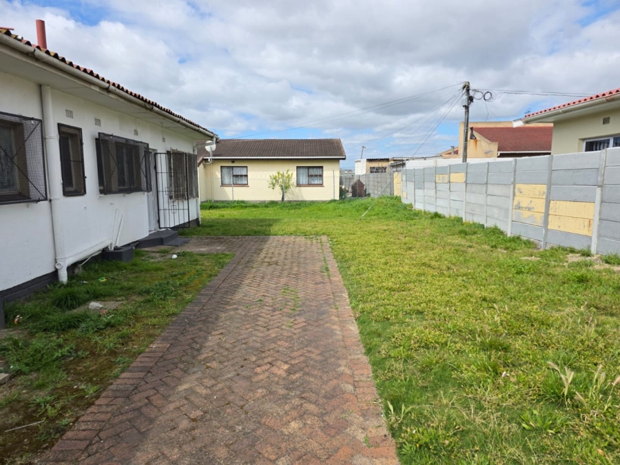 Commercial Property for Sale in Ravensmead Western Cape